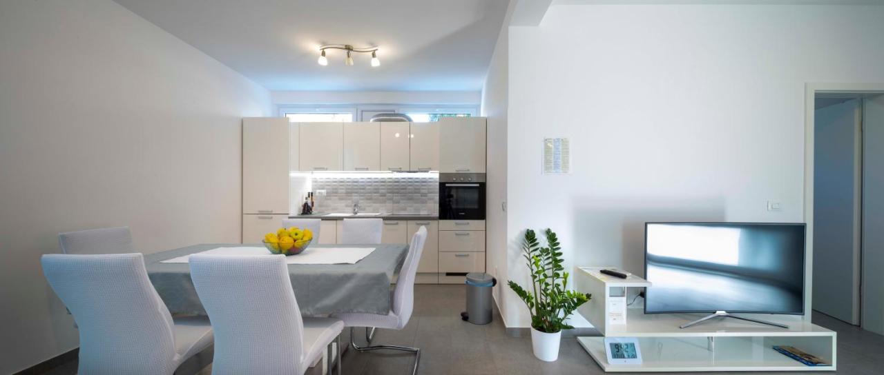 Apartment Fragola Makarska Kültér fotó